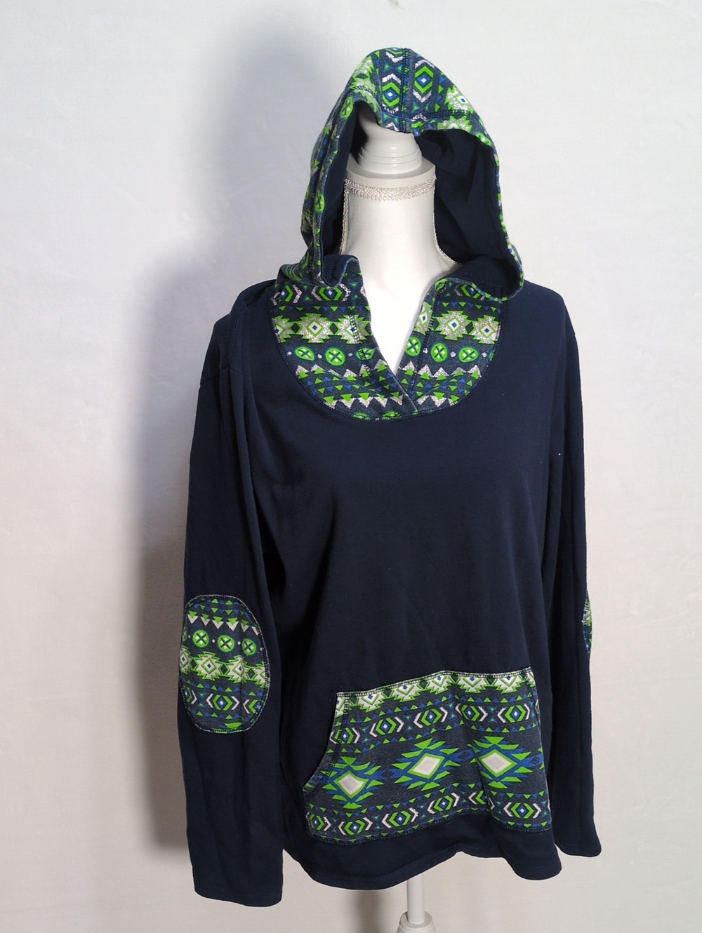 Lady 12 Navy Blue Aztec Geometric Trim Pullover Hoodie Sweatshirt XL Elbow Patch